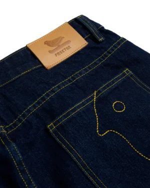 friday-jeans-detail-1.webp